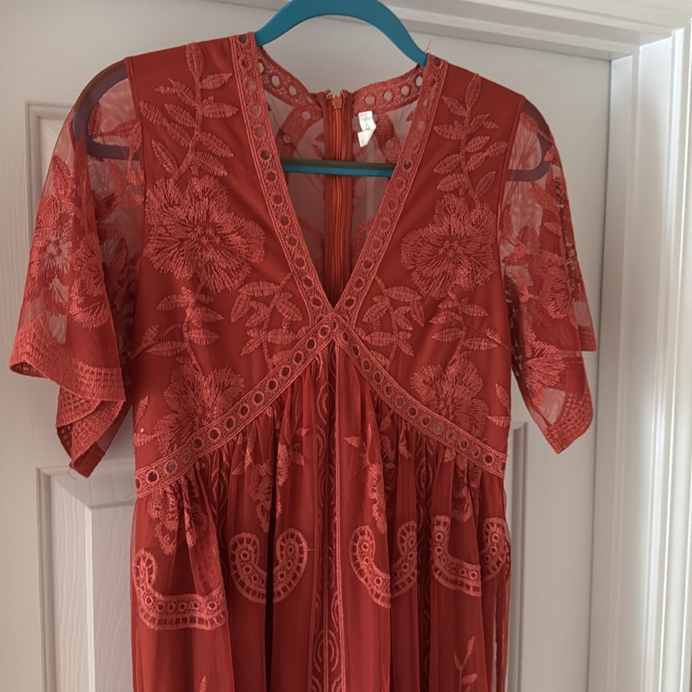 Perfect Maternity Dress for Photoshoot - Picture 5 of 6
